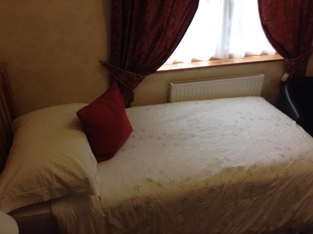 Tudor Cottage Bed & Breakfast Cambridge Zewnętrze zdjęcie
