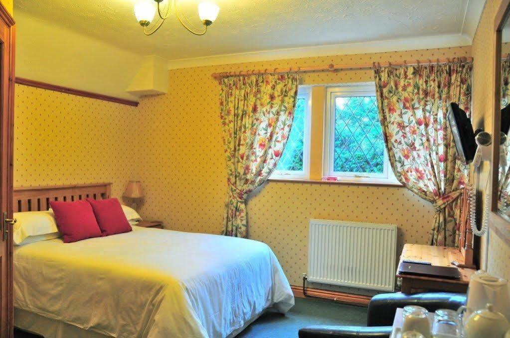 Tudor Cottage Bed & Breakfast Cambridge Zewnętrze zdjęcie