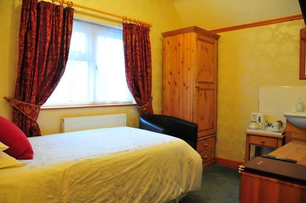 Tudor Cottage Bed & Breakfast Cambridge Zewnętrze zdjęcie